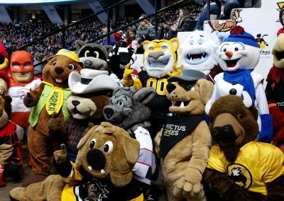 Soirée de la mascotte chez les Bulldogs de Hamilton