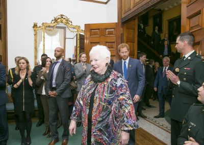 Le prince Harry arrive au bureau de la lieutenante-gouverneure de l’Ontario.