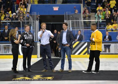 Le prince Harry prononce un discours à l’événement de lancement.