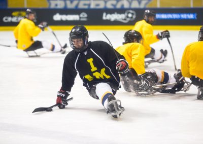 Athlète de l’équipe nationale canadienne de hockey sur luge.